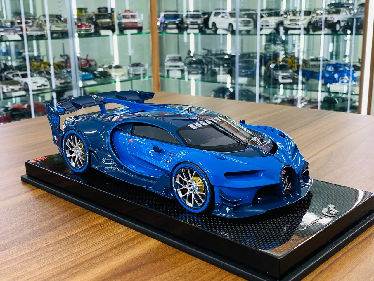 1/18 Resin - MR Collection Bugatti Chiron Sport | Limited to 149 Pcs –  dturman.com