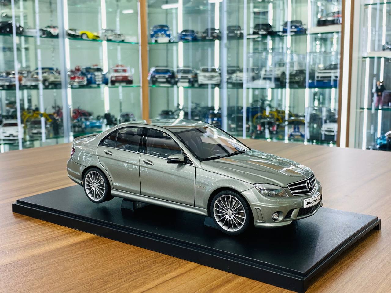 Mercedes c63 amg diecast model deals