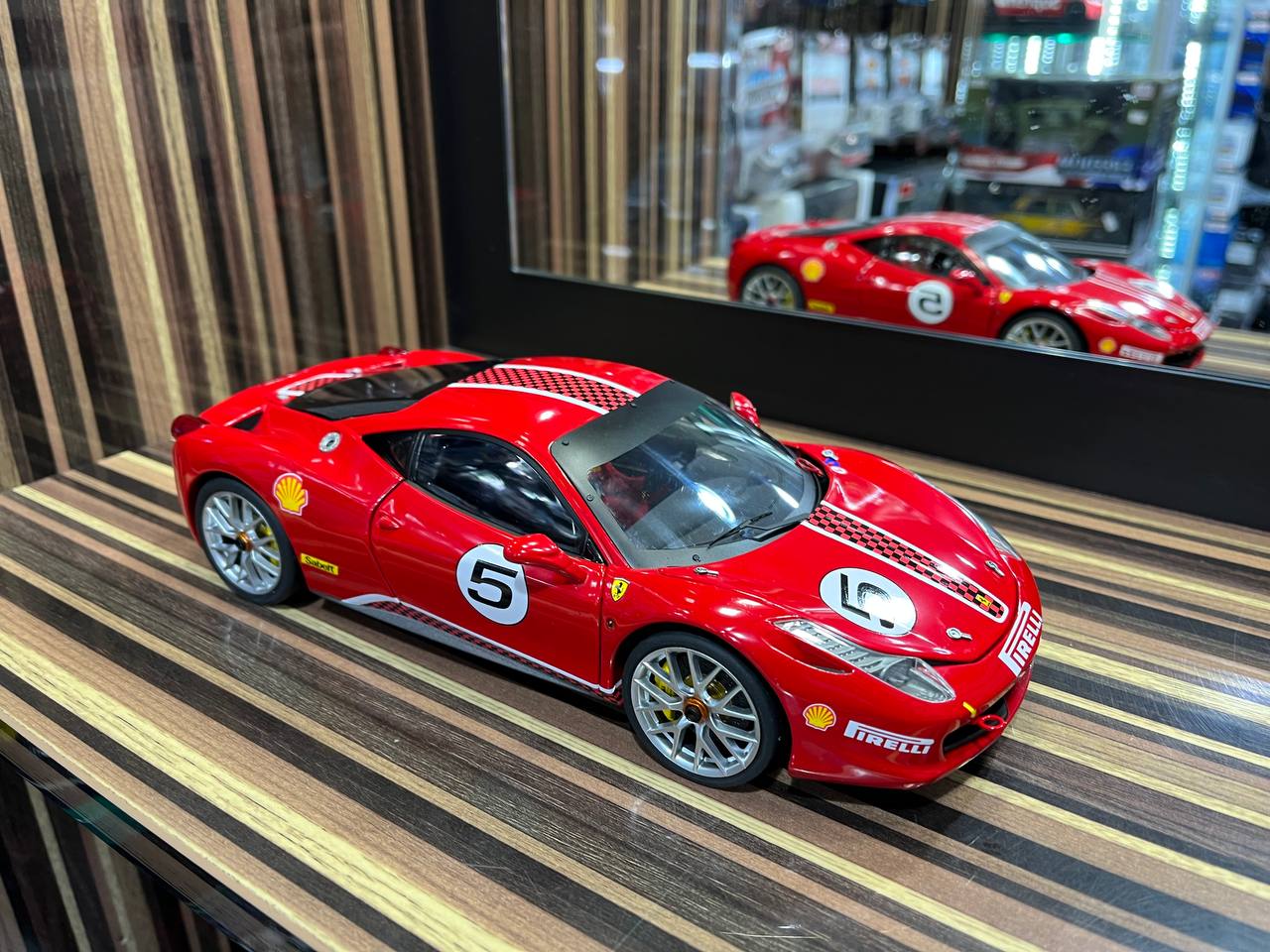 Discount 5 hotwheel Ferrari cars