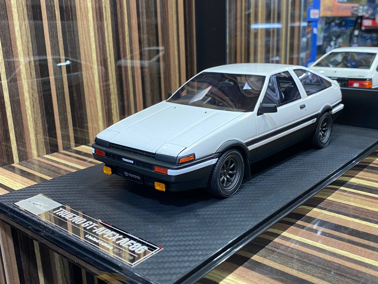 1/18 IVY Models Toyota Trueno GT-Apex AE86 White Scale Model Car