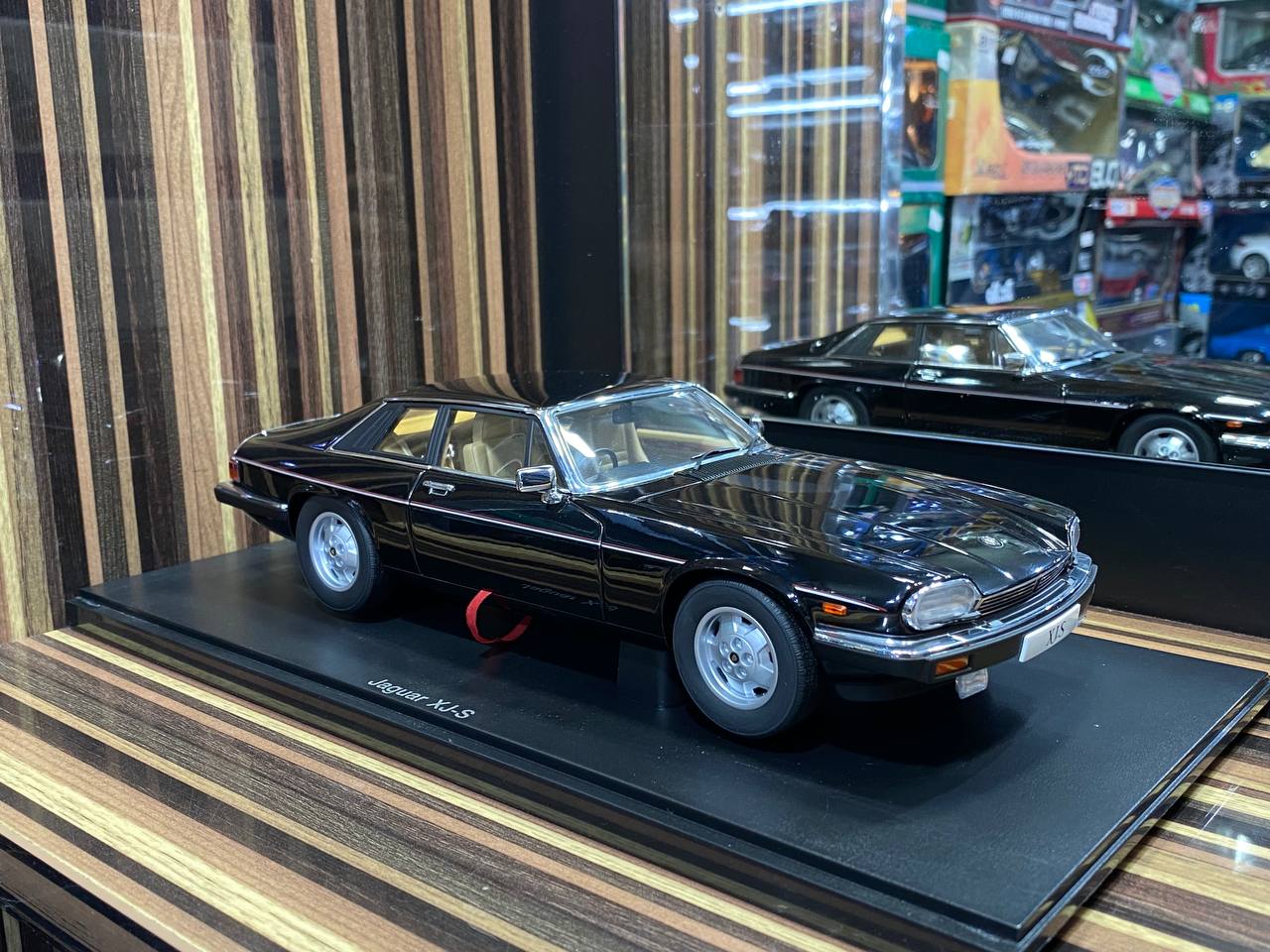 絶版 AUTOart ふえ 1/18 Jaguar XJ-S Coupe Black オートアート ジャガー XJS クーペ ブラック