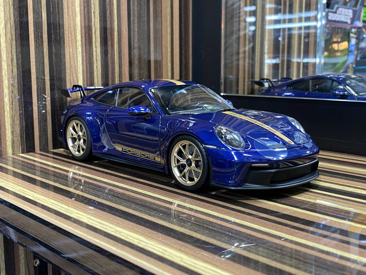 1/18 Resin Porsche 911 GT3 2021 Blue Metallic by Norev Scale Model Car –  dturman.com