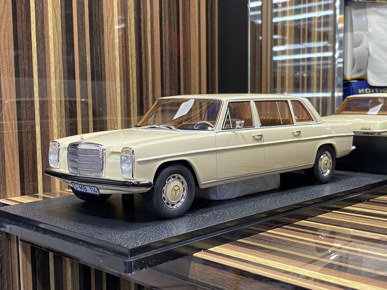 1 18 Diecast Mercedes Benz 230 V114 CULT White Scale Model Car dturman