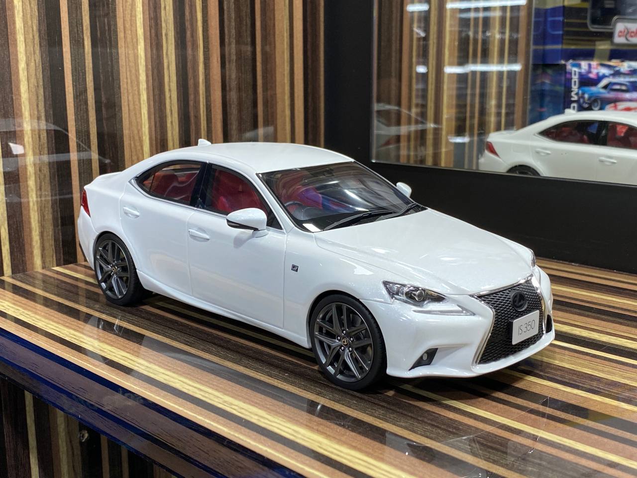 Lexus IS350 Kyosho – dturman.com