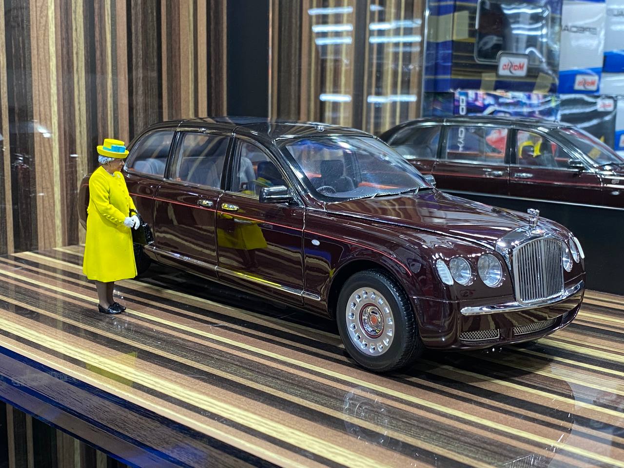 Bentley State Limousine Minichamps – dturman.com