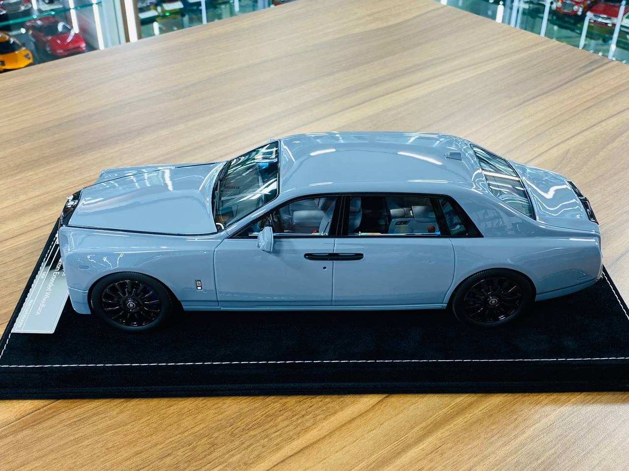 1/18 Resin Model - H&H Rolls Royce Phantom Extended Wheelbase Storm Grey Black Series