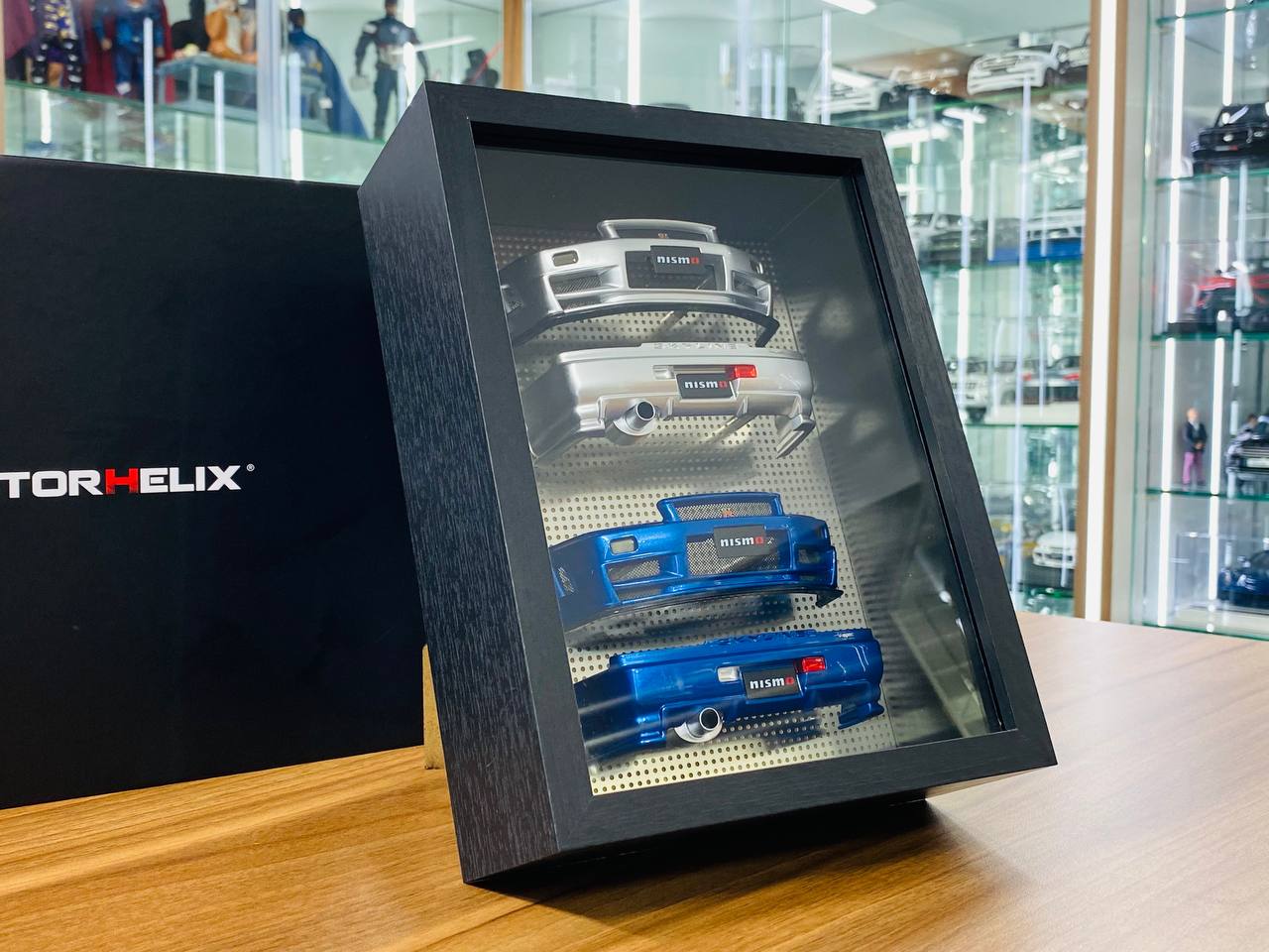 1/18 Resin Model - Motor Helix Skyline R34 Bumper Photo Frame Display (Z-tune Silver / Wangen Blue)