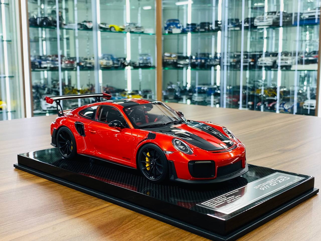 1/18 Resin Dino Porsche 911 GT2 RS - Lava Orange (Limited Edition 01/10)