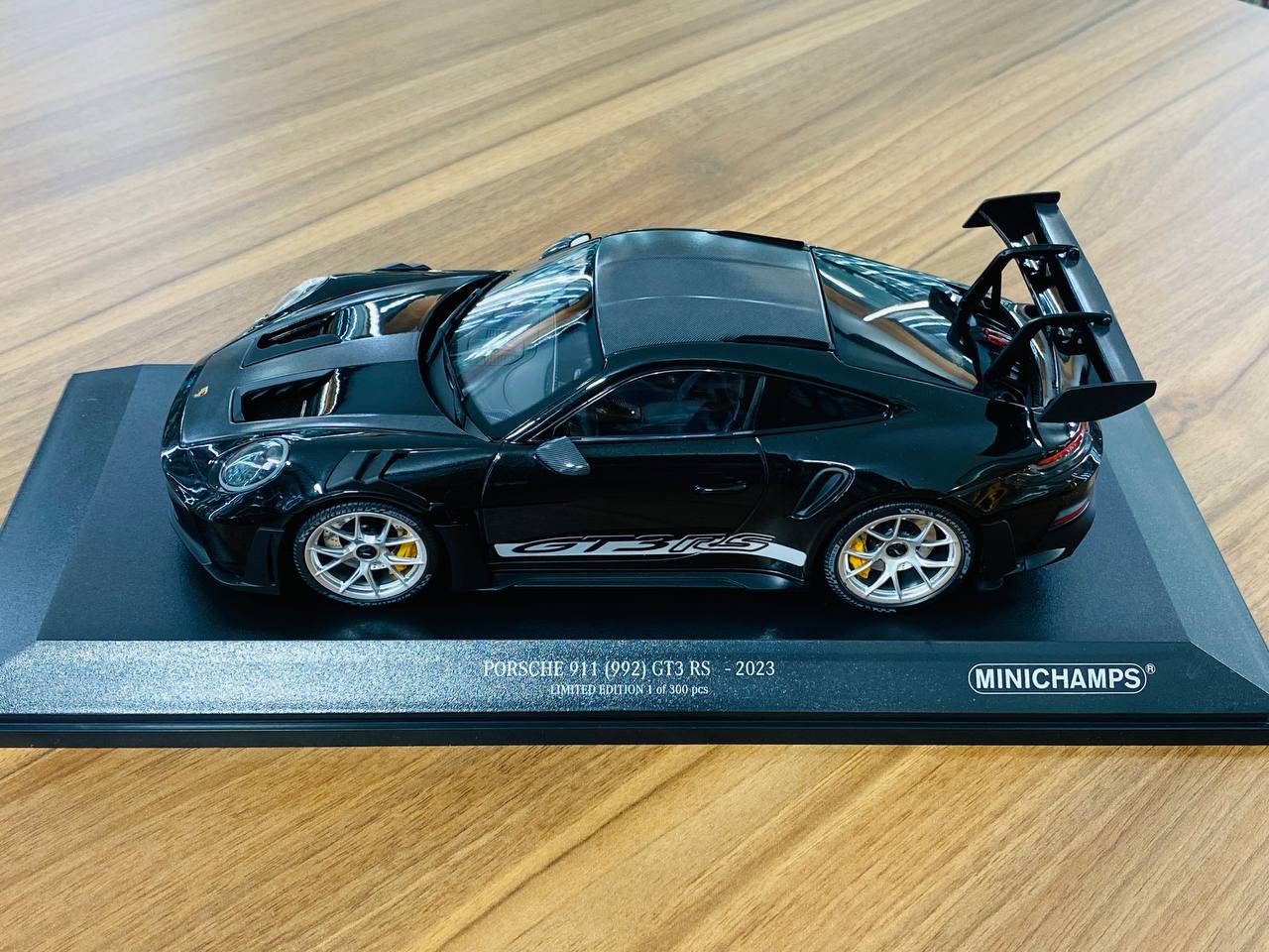 1/18 Diecast Model Minichamps Porsche 911 (992) GT3 RS (2023) - Black (Limited Edition 300)