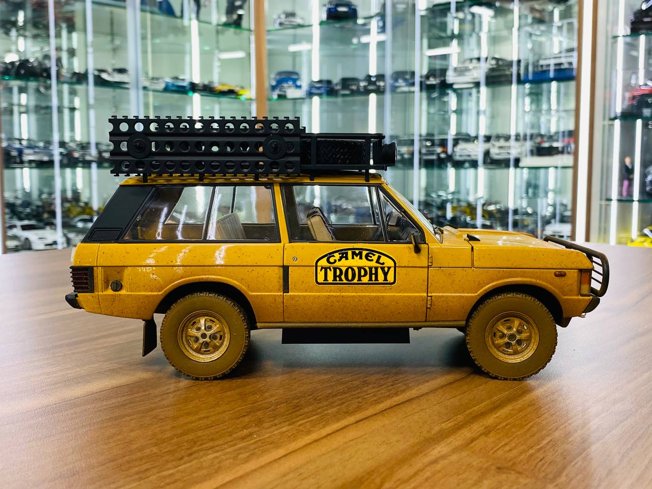 1/18 Diecast Land Rover Range Rover "Camel Trophy Papua New Guinea" Almost Real" Scale Model Car