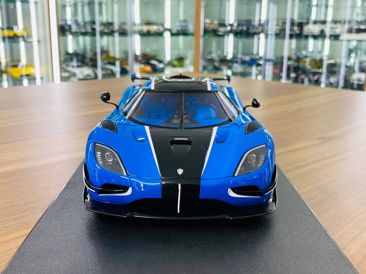 1/18 Resin Model GT Spirit Koenigsegg Agera RS - Blue/Black