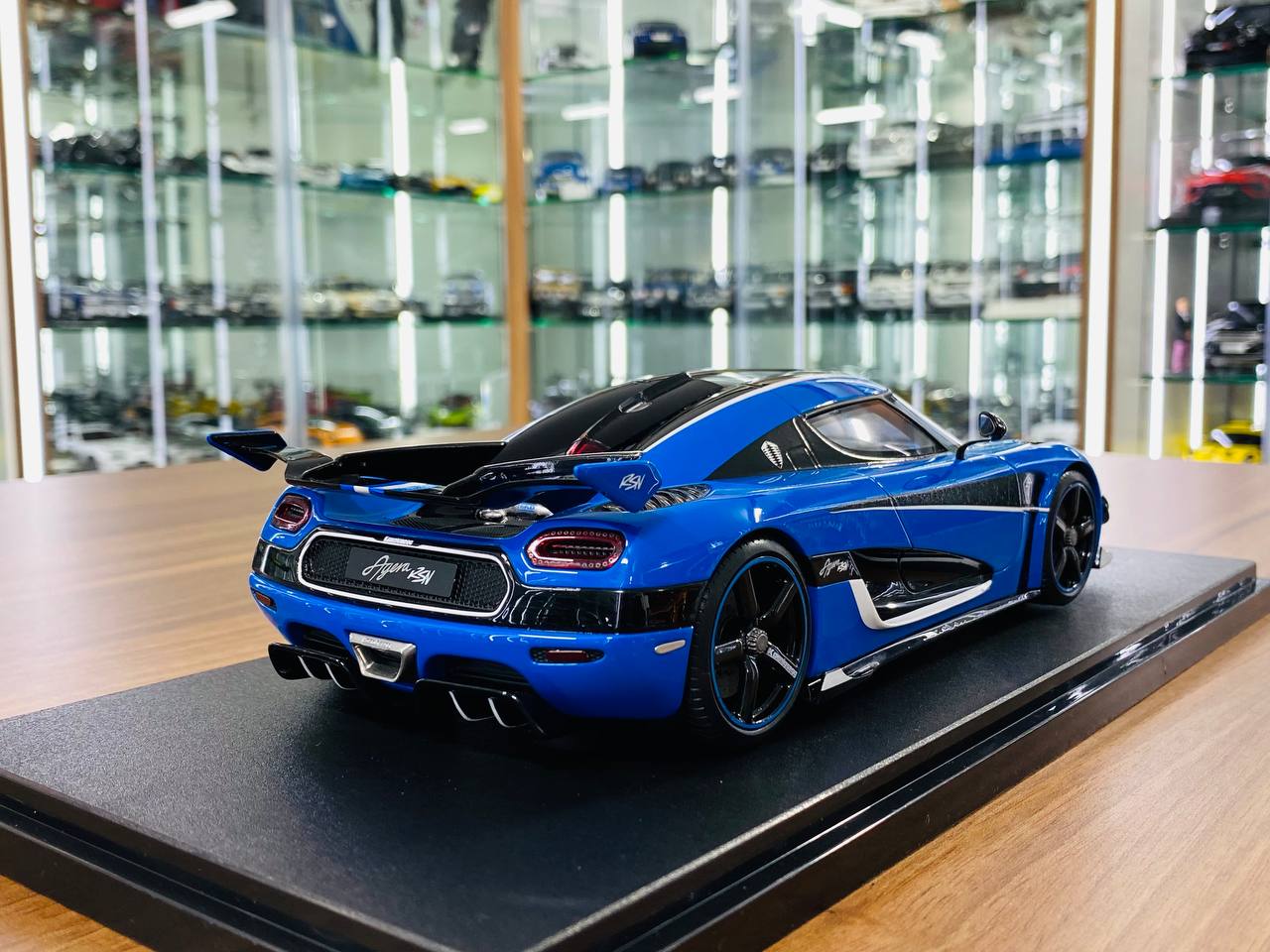 1/18 Resin Model GT Spirit Koenigsegg Agera RS - Blue/Black