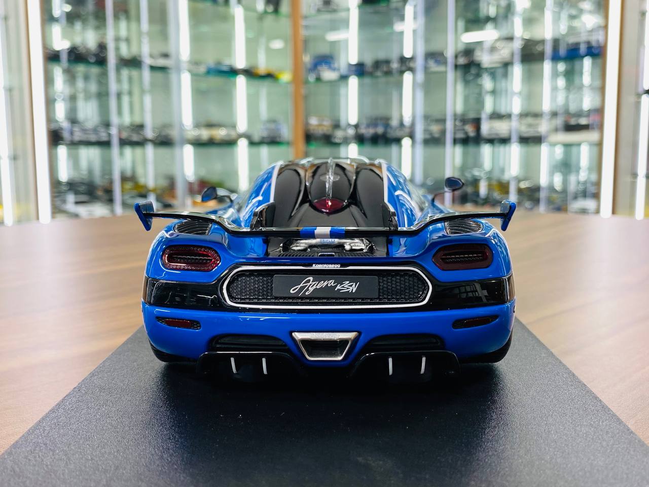 1/18 Resin Model GT Spirit Koenigsegg Agera RS - Blue/Black