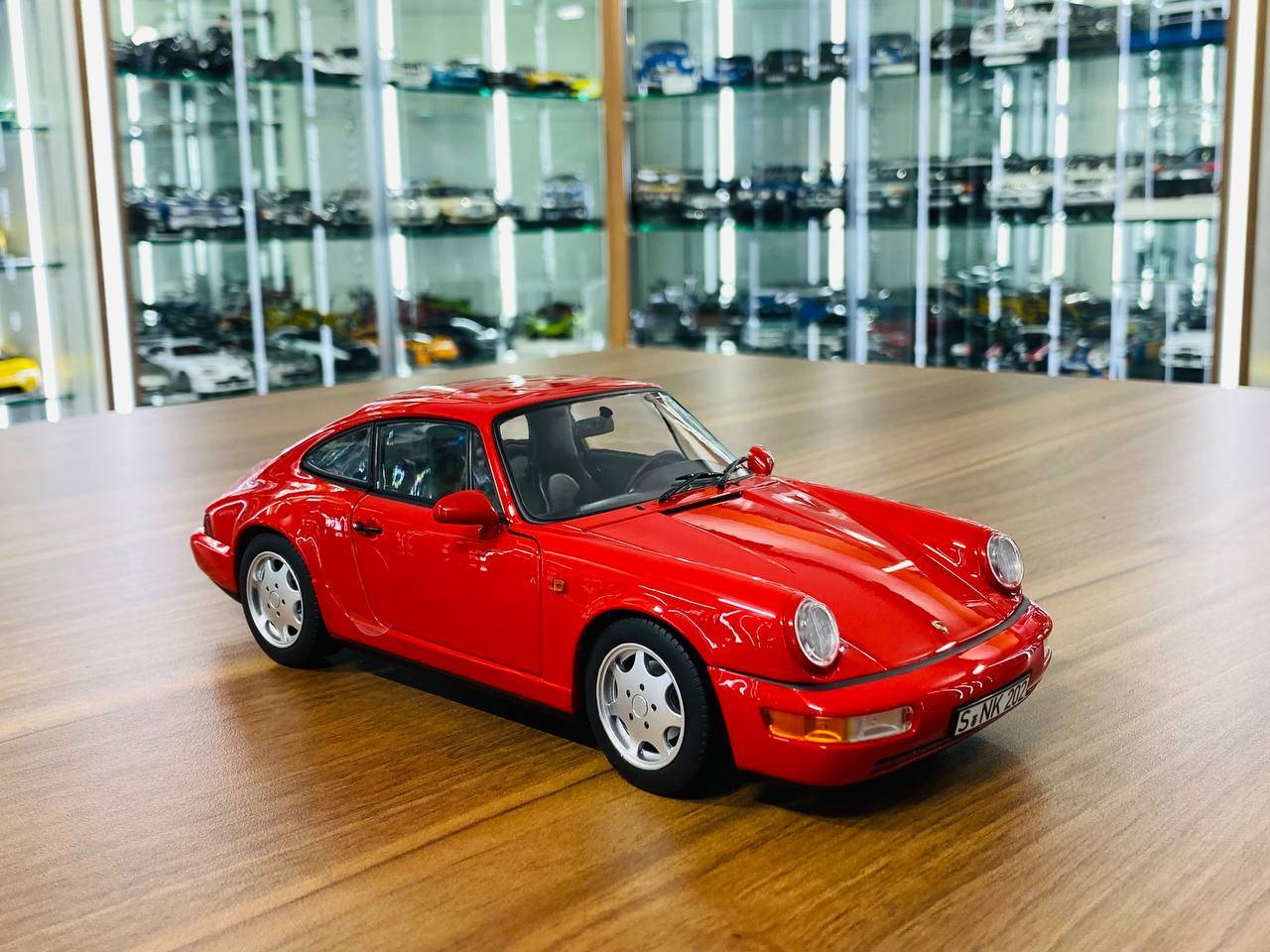 1/18 Diecast Metal Full Opening Norev Porsche 911 Carrera 2 (1990) - Red