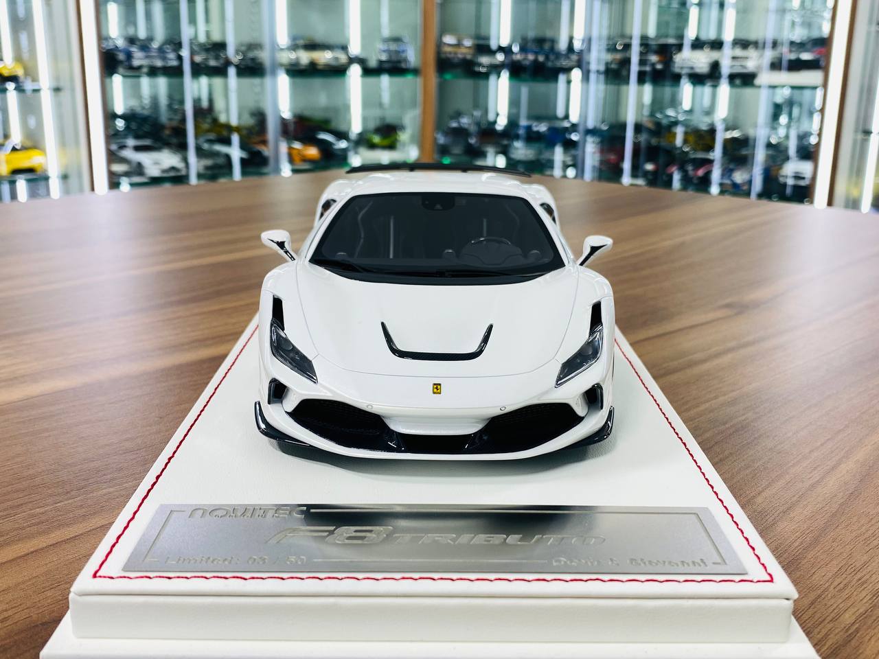 1/18 Resin Model Davis & Giovanni Ferrari F8 Tributo Novitec - Pearl White