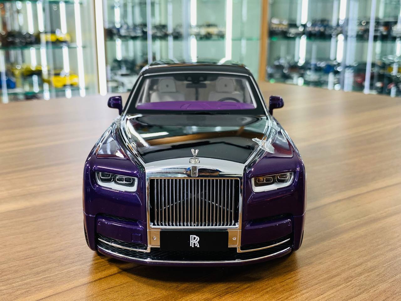 1/18 Diecast Kengfai Rolls Royce Phantom VIII - Purple/Black