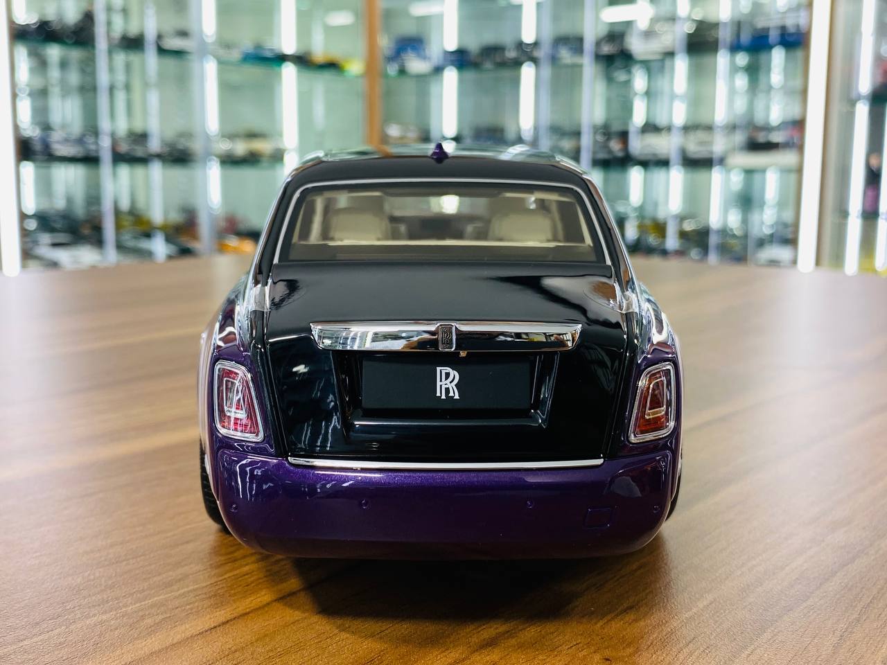 1/18 Diecast Kengfai Rolls Royce Phantom VIII - Purple/Black