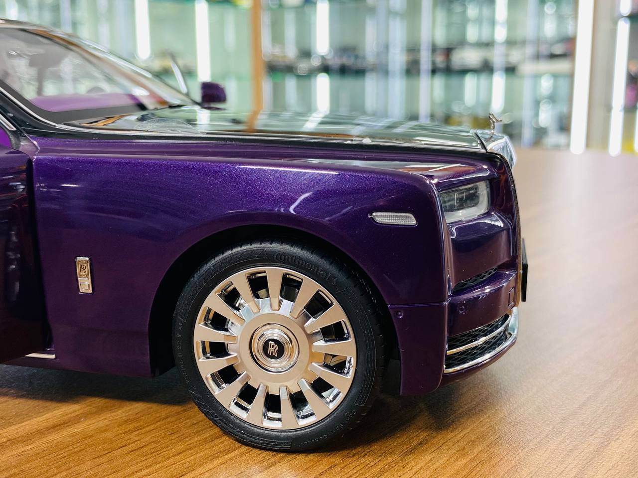 1/18 Diecast Kengfai Rolls Royce Phantom VIII - Purple/Black