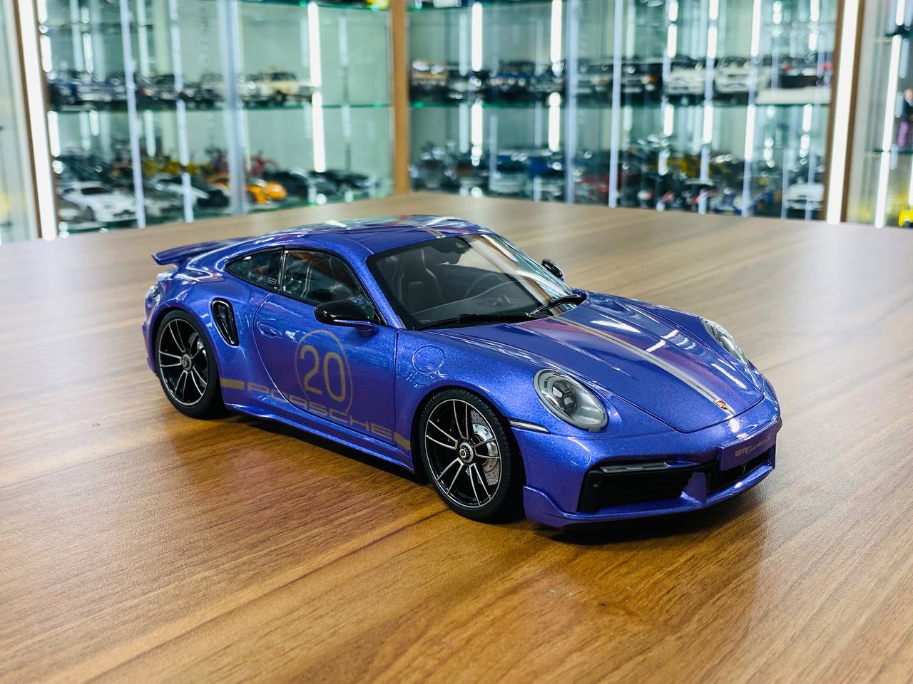 Minichamps Porsche 911 Turbo S Coupe Sport Design 2021 - 1/18 Diecast, Purple