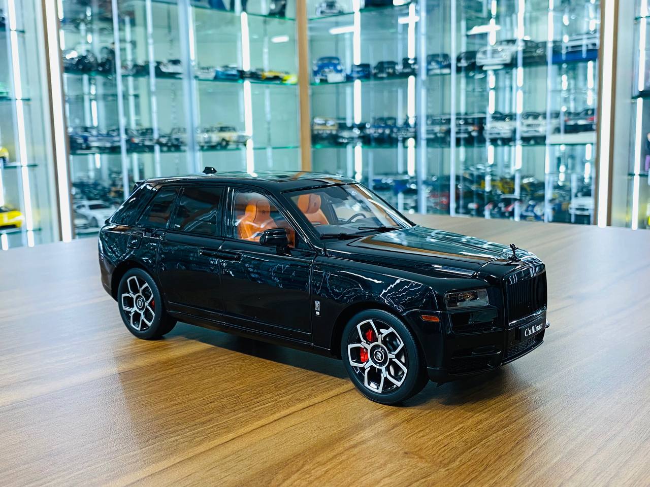 1/18 Diecast Miniature Rolls-Royce Cullinan Black Rolls Royce Motor Cars Model Car