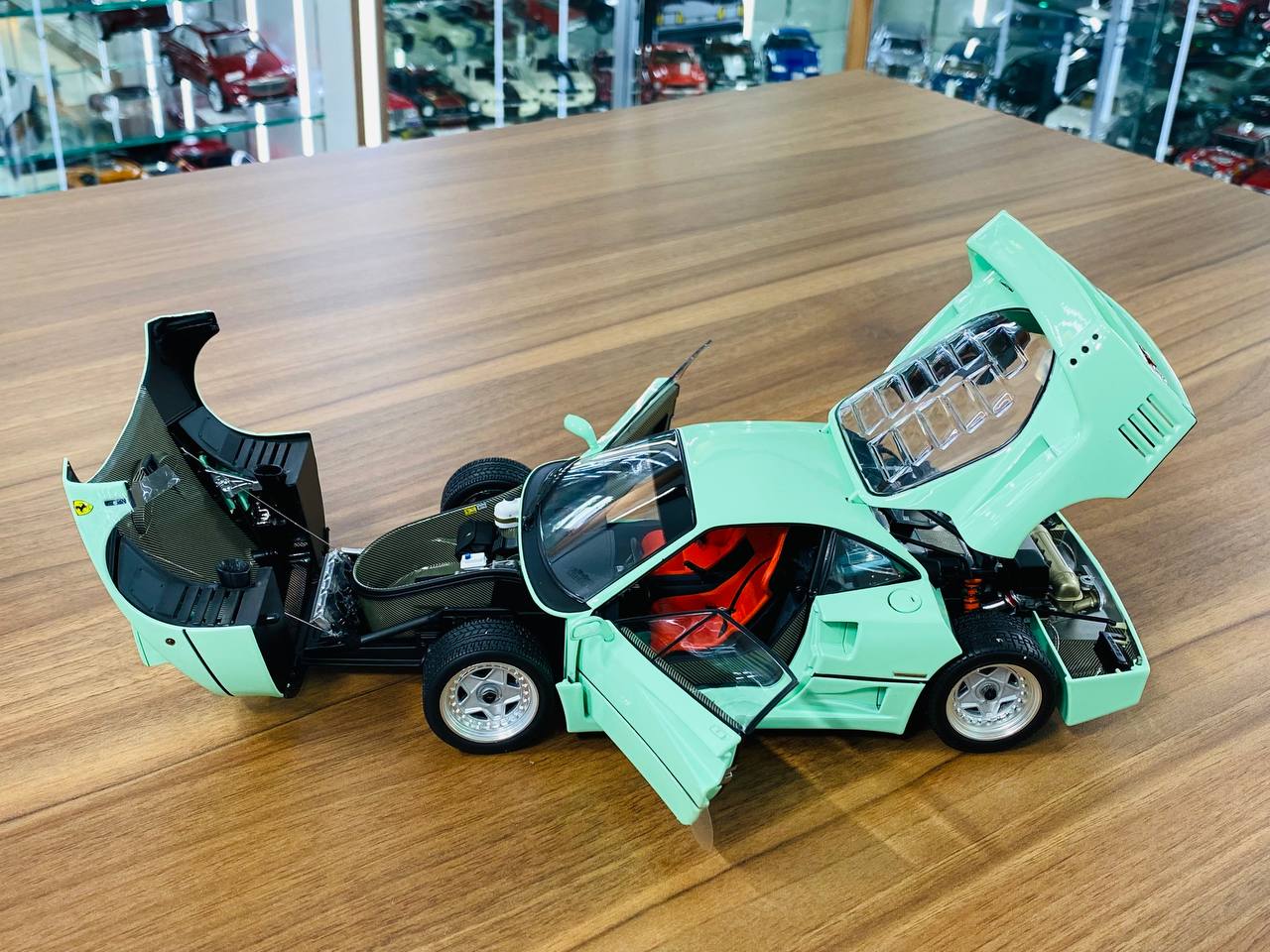 Kyosho Ferrari F40 - 1/18 Diecast, Full Opening, Limited Edition, Mint Green