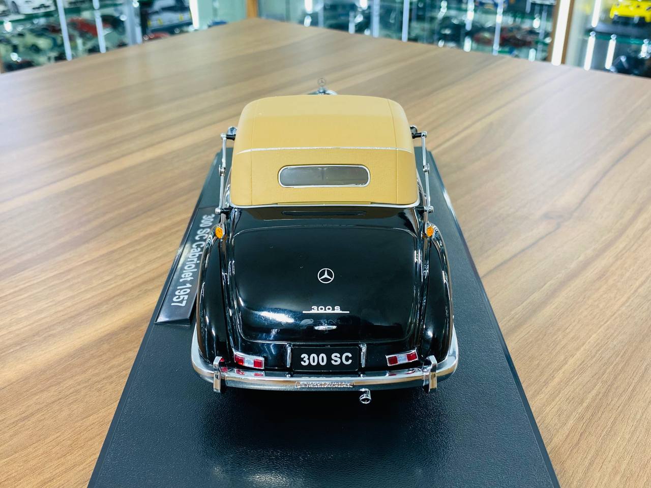 1/18 Diecast KK Scale Mercedes 300 SC Cabriolet 1965 Black