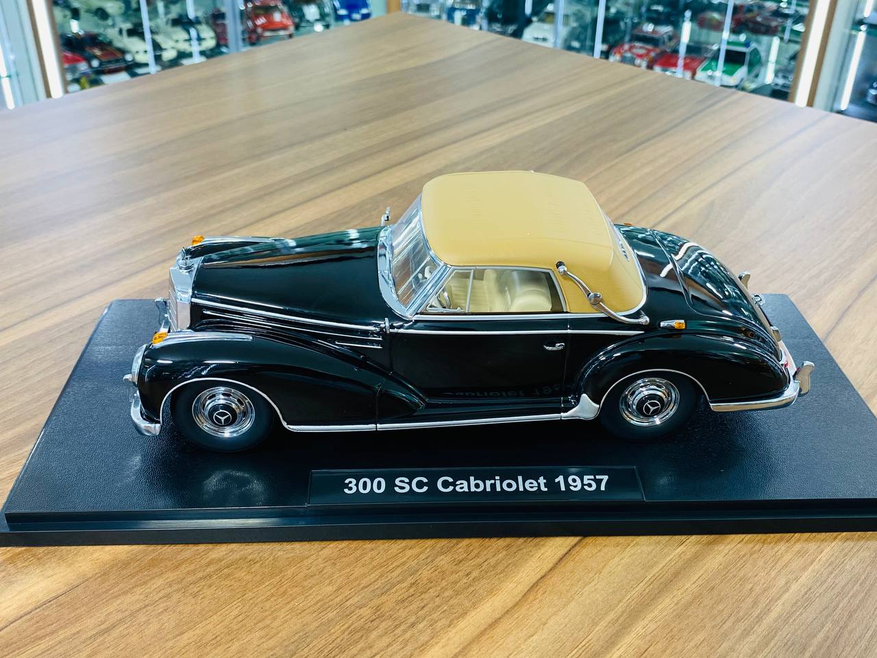 1/18 Diecast KK Scale Mercedes 300 SC Cabriolet 1965 Black