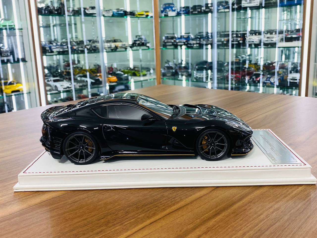 Davis & Giovanni Ferrari 812 Competizione Novitec | 1/18 Resin Black Metallic with Gold Accents, Limited to 20 Pieces