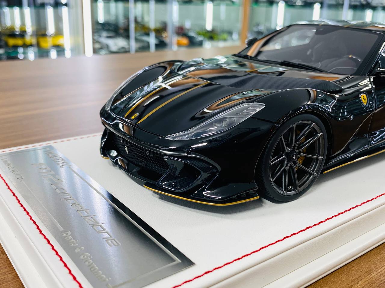 Davis & Giovanni Ferrari 812 Competizione Novitec | 1/18 Resin Black Metallic with Gold Accents, Limited to 20 Pieces