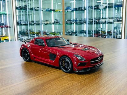 Minichamps Exclusive Mercedes-Benz SLS AMG Black Series 2013 - 1/18 Metal Diecast, Red