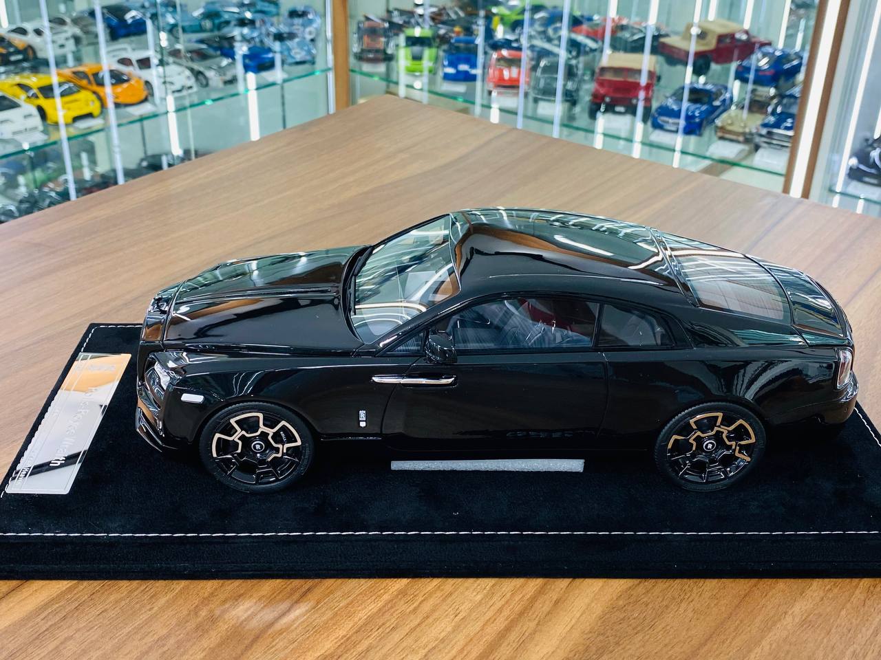 HH Rolls Royce Cullinan Resin Limited Edition | 1/18 Diamond Black –  dturman.com