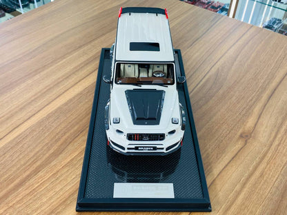 MotorHelix Mercedes-Benz Brabus 900 Rocket Resin Model - Pearl White / Carbon | 1/18