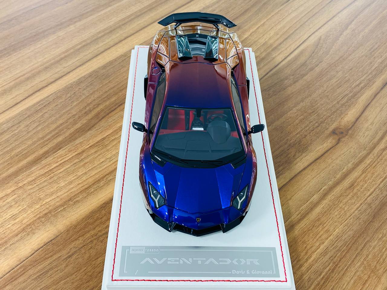 Davis & Giovanni Lamborghini Aventador Novitec Torado Resin Model - Chameleon Blue | 1/18 Scale