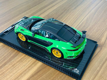 VIP Model Porsche 992 Stinger GTR Resin Model - Green/Carbon | 1/18 Scale