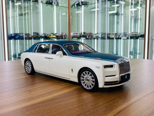 KengFai Rolls Royce Phantom VIII Diecast Model - White/Blue | 1/18 Scale, All Opening