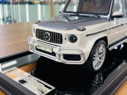 Exclusive Mercedes-Benz AMG G-63 UAE Golden Jubilee Edition Model Car Motor Helix