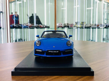 1/18 Resin Model - GT Spirit Porsche 911 Turbo S 992 Convertible Blue