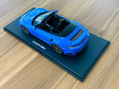 1/18 Resin Model - GT Spirit Porsche 911 Turbo S 992 Convertible Blue