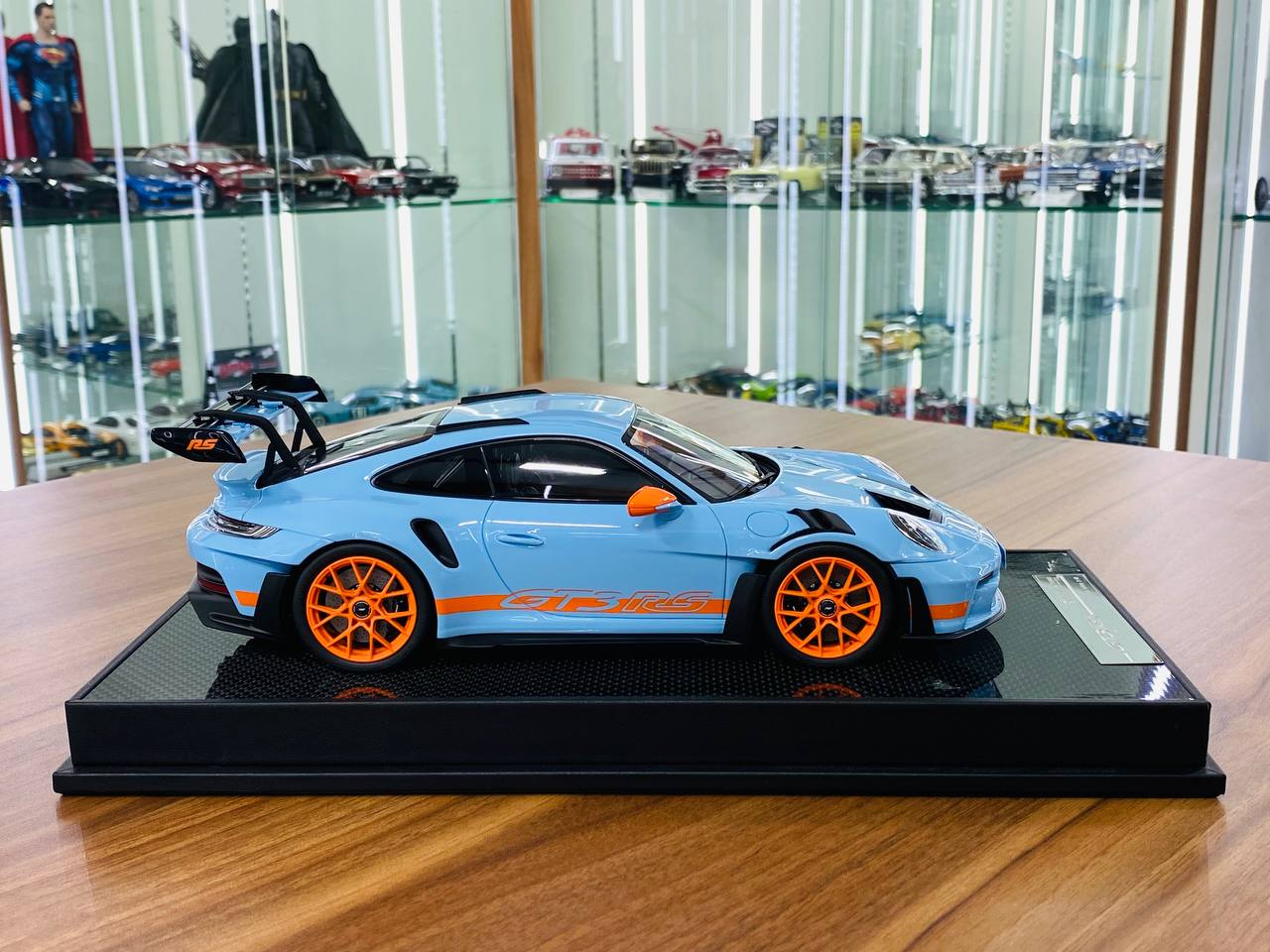 1/18 Resin Model - Timothy & Pierre Porsche 911 GT3 RS Gulf Edition