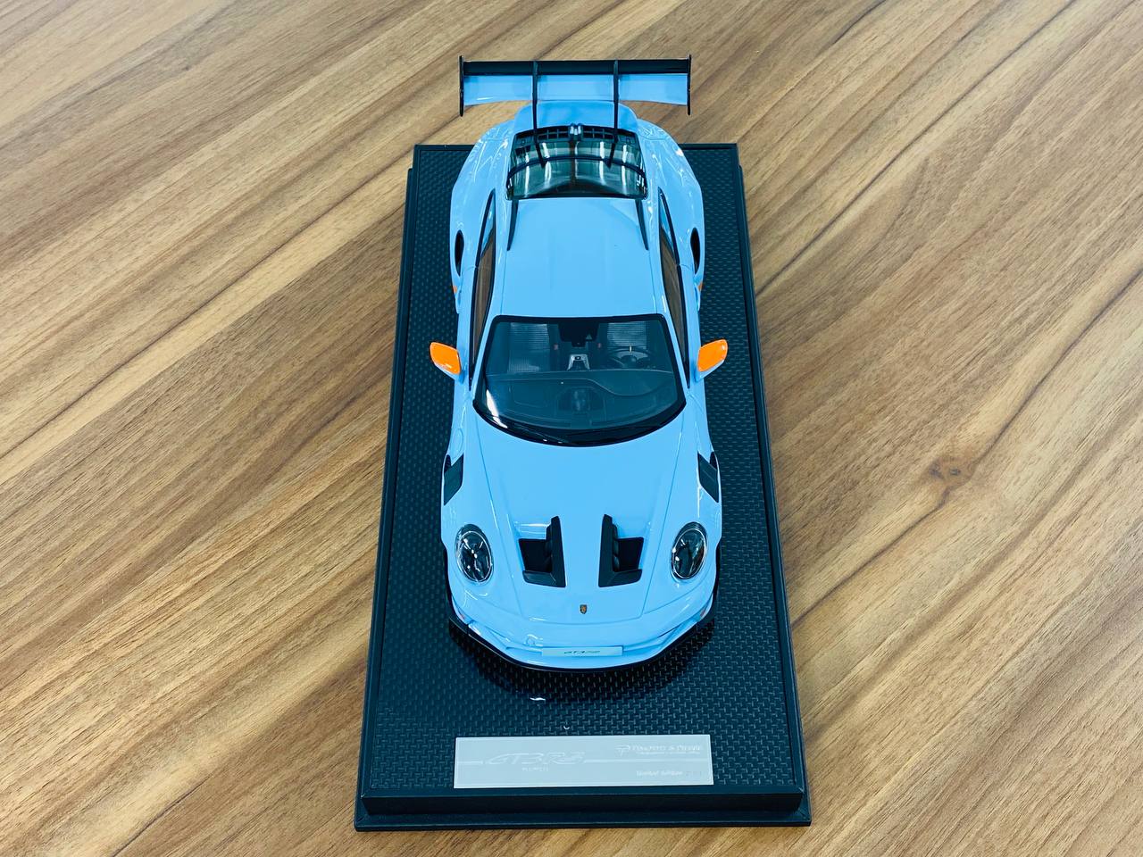 1/18 Resin Model - Timothy & Pierre Porsche 911 GT3 RS Gulf Edition