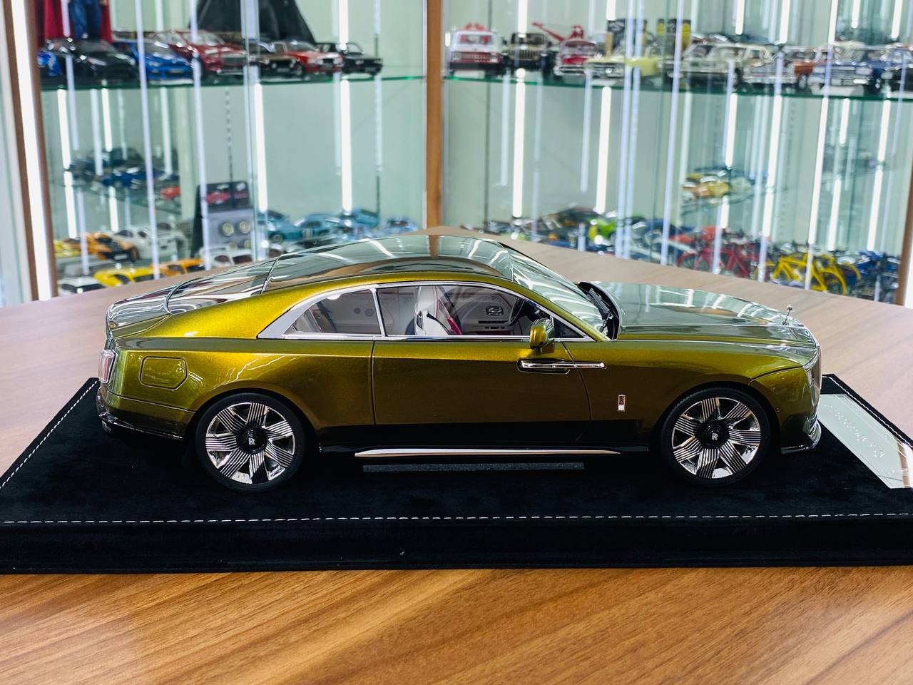 1/18 Resin Model - H&H Rolls Royce Spectre in Chartreuse, Limited to 50 Pieces