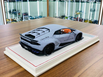 1/18 Resin - Davis & Giovanni Lamborghini Huracan Duck Tail in Grey, Limited to 1 Piece