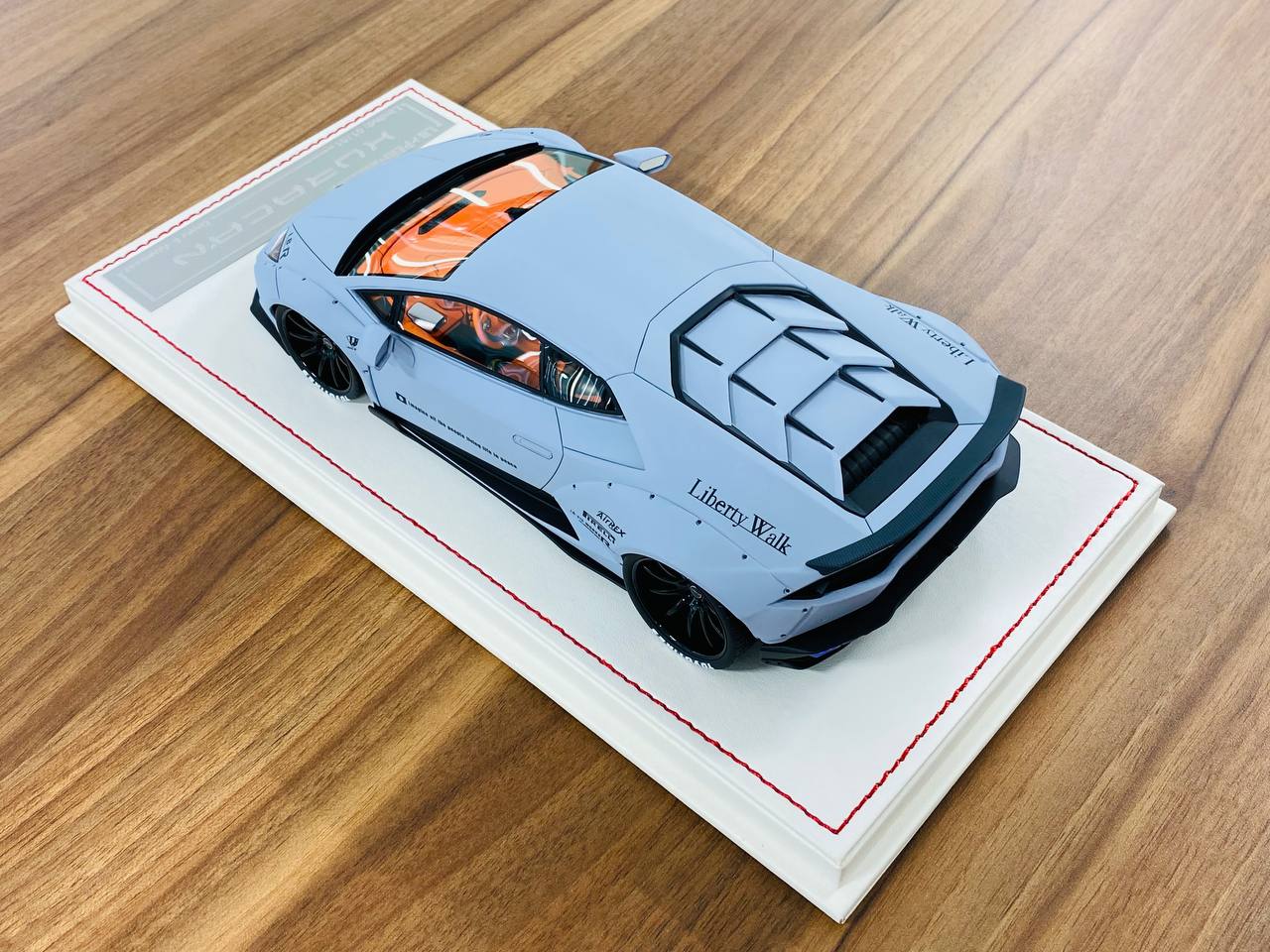 1/18 Resin - Davis & Giovanni Lamborghini Huracan Duck Tail in Grey, Limited to 1 Piece