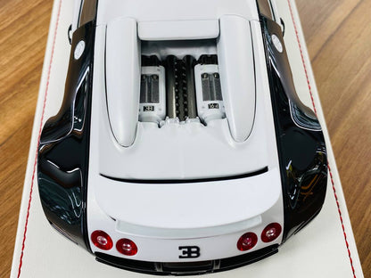 1/18 Resin Davis & Giovanni Bugatti Vincero Mansory  matt pearl white , gloss dark red carbon Limited