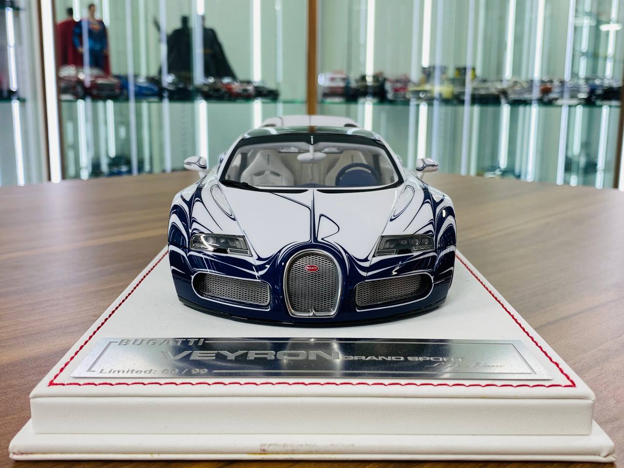 1/18 Resin Davis & Giovanni Bugatti VEYRON Grand Sport  Limited- 99 pcs