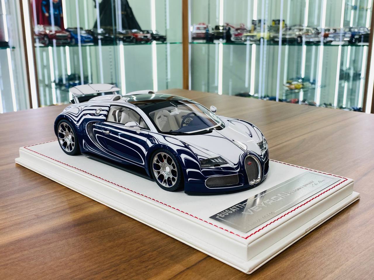 1/18 Resin Davis & Giovanni Bugatti VEYRON Grand Sport  Limited- 99 pcs