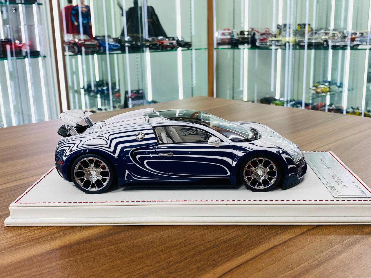 1/18 Resin Davis & Giovanni Bugatti VEYRON Grand Sport  Limited- 99 pcs