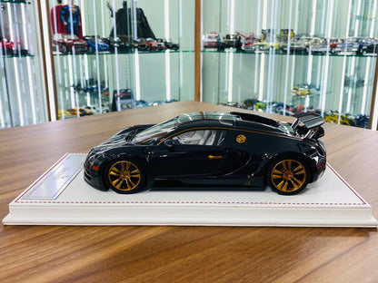 1/18 Resin Model - Davis & Giovanni Bugatti Vincero Mansory in Carbon Fiber with White/Black Interior, Limited to 30 Pieces