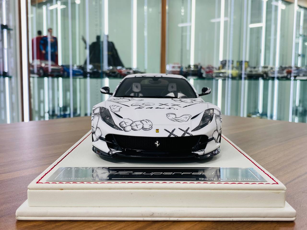 1/18 Resin Model - Davis & Giovanni Ferrari 812 Superfast in Matt White with KAWS Graphic, Limited to 36 Pcs