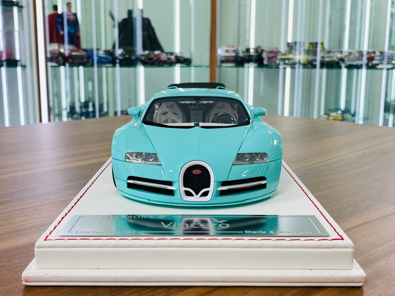 1/18 Resin - Davis & Giovanni Bugatti Vincero Mansory in Tiffany Blue, 01/01 Limited Edition